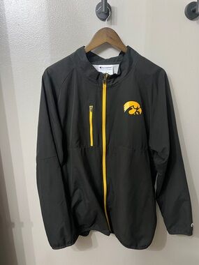 Champion Black Windbreaker with Gold Iowa Hawkeyes Logo Large Men’s
